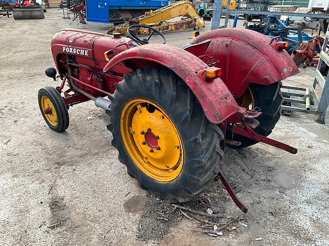 Porsche 219 oldtimer tractor - afbeelding 10 van  16