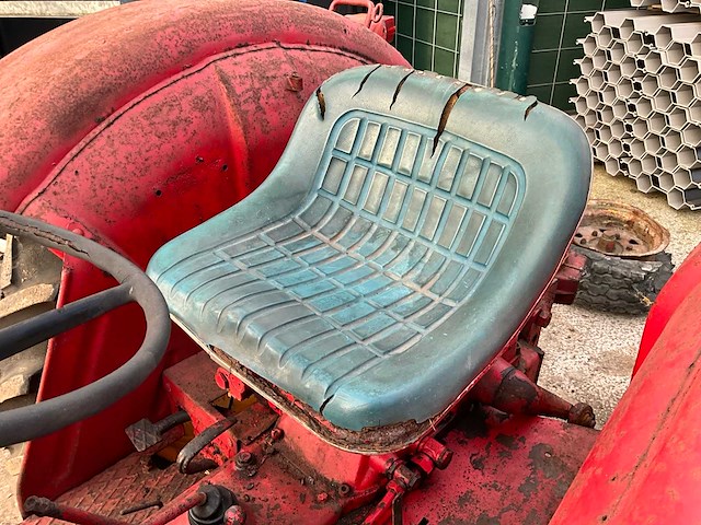 Porsche 219 oldtimer tractor - afbeelding 13 van  16