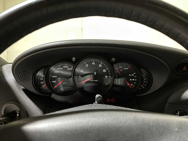 Porsche 911 3.4 coupé carrera 996 300pk 1998, 73-xv-xl - afbeelding 16 van  37