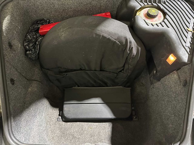 Porsche 911 3.4 coupé carrera 996 300pk 1998, 73-xv-xl - afbeelding 31 van  37