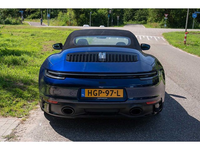 Porsche 911 992 cabrio 3.0 carrera gts | hgp-97-l i - afbeelding 2 van  61