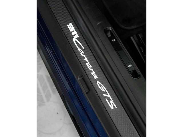 Porsche 911 992 cabrio 3.0 carrera gts | hgp-97-l i - afbeelding 52 van  61