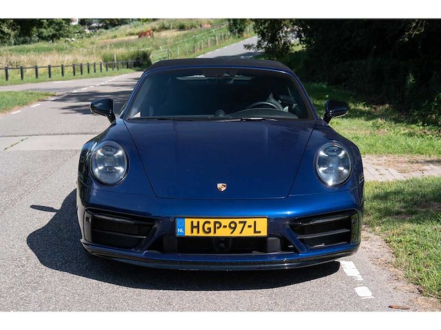Porsche 911 992 cabrio 3.0 carrera gts | hgp-97-l i - afbeelding 59 van  61