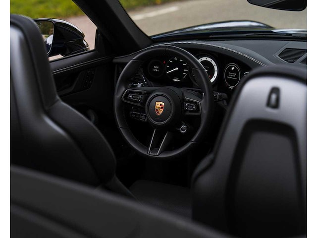 Porsche 911 992 cabrio 3.0 carrera gts | hgp-97-l i - afbeelding 60 van  61