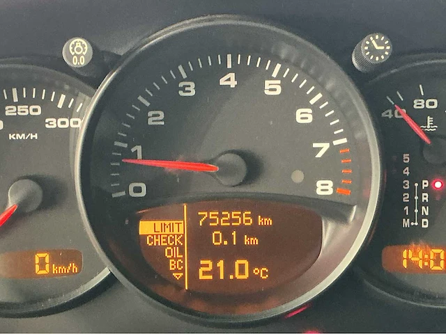 Porsche 911 996 carrera 4 | 3.6 | 320 pk | 2002 | youngtimer | 76.000 km | 18 inch carrera wielen | psm | vierwielaandrijving | btw auto - afbeelding 14 van  46