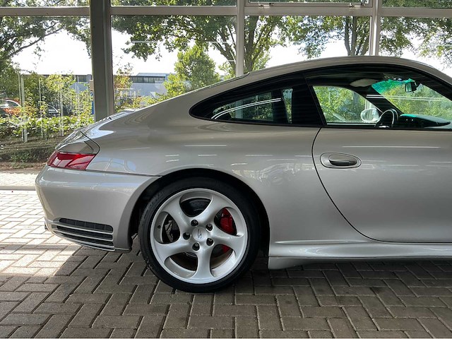 Porsche 911 (996) carrera 4s – 3.6 flat-six | 320 pk | iconische 4s widebody | awd| btw auto - afbeelding 3 van  36