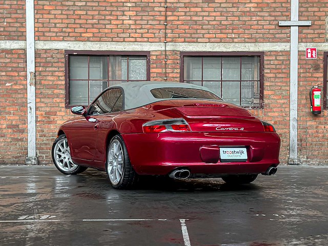 Porsche 911 996 carrera cabrio 4 3.6 320pk 2004 -youngtimer- - afbeelding 5 van  34