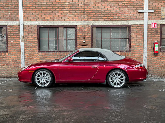 Porsche 911 996 carrera cabrio 4 3.6 320pk 2004 -youngtimer- - afbeelding 6 van  29