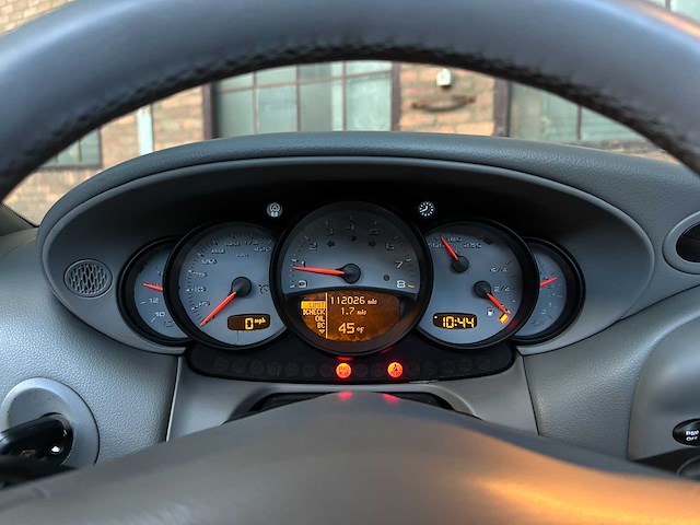 Porsche 911 996 carrera cabrio 4 3.6 320pk 2004 -youngtimer- - afbeelding 14 van  29