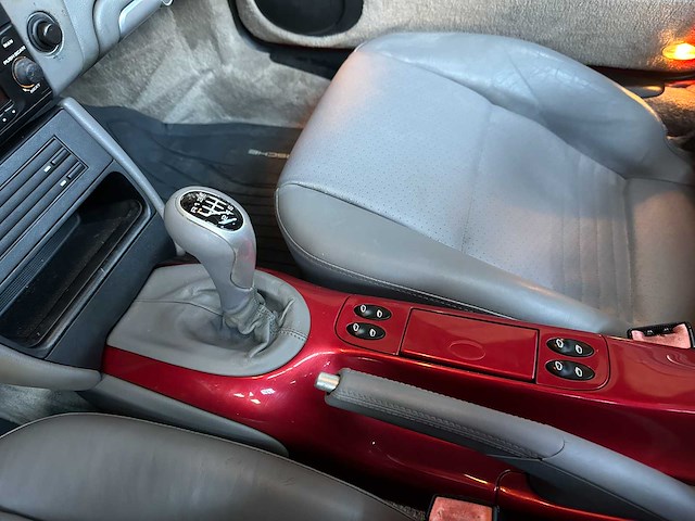 Porsche 911 996 carrera cabrio 4 3.6 320pk 2004 -youngtimer- - afbeelding 15 van  29