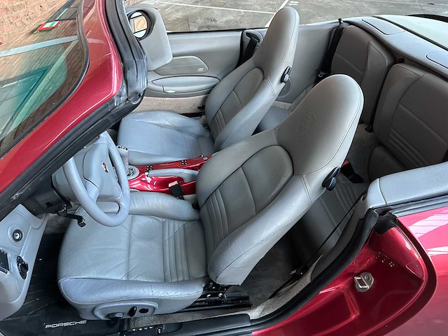 Porsche 911 996 carrera cabrio 4 3.6 320pk 2004 -youngtimer- - afbeelding 19 van  29