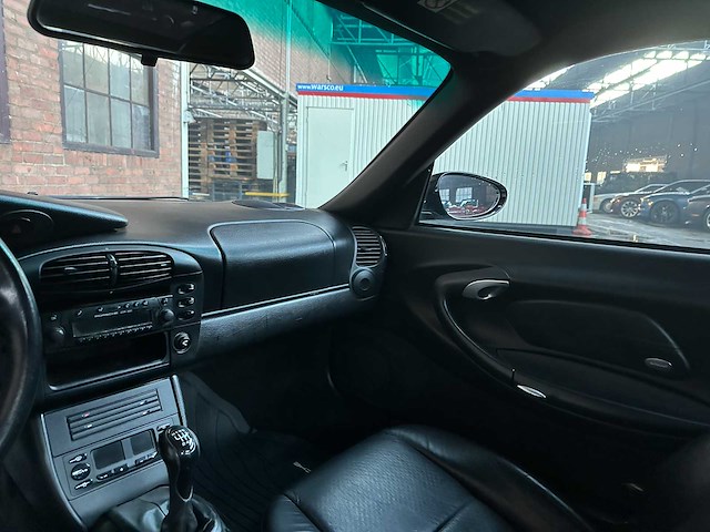 Porsche 911 996 carrera coupe 3.4 300pk 2001 -handgeschakeld- youngtimer - afbeelding 7 van  31