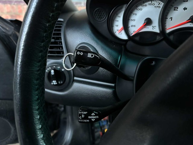 Porsche 911 996 carrera coupe 3.4 300pk 2001 -handgeschakeld- youngtimer - afbeelding 10 van  31