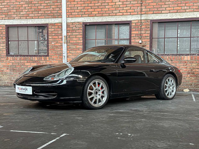 Porsche 911 996 carrera coupe 3.4 300pk 2001 -handgeschakeld- youngtimer - afbeelding 29 van  31