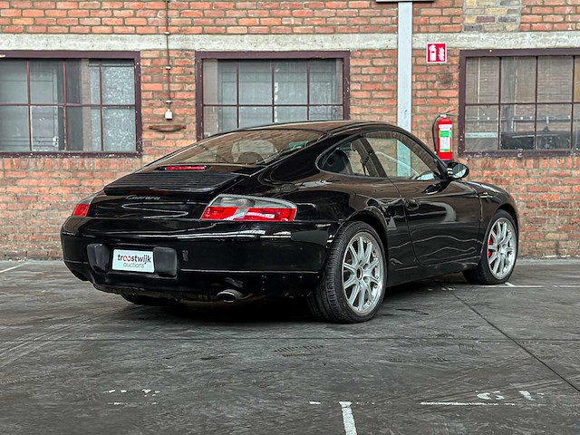 Porsche 911 996 carrera coupe 3.4 300pk 2001 -handgeschakeld- youngtimer - afbeelding 30 van  31