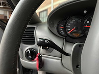 Porsche 911 996 carrera coupe 3.4 handgeschakeld 300pk 2000 -youngtimer- - afbeelding 23 van  36