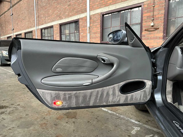 Porsche 911 996 carrera coupe 3.4 handgeschakeld 300pk 2000 -youngtimer- - afbeelding 29 van  36