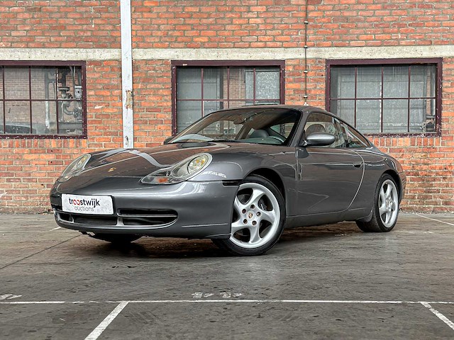 Porsche 911 996 carrera coupe 3.4 handgeschakeld 300pk 2000 -youngtimer- - afbeelding 1 van  36