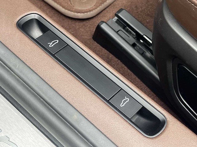 Porsche 911 cabrio 3.0 carrera s | forest green | 2020 | 00-35-25 - afbeelding 16 van  26