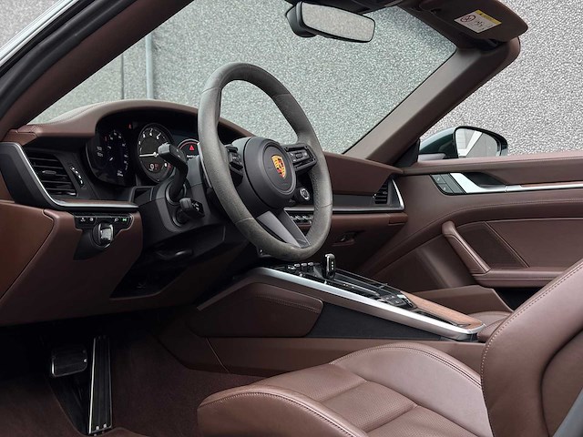 Porsche 911 cabrio 3.0 carrera s forest green pts | s-495-tr - afbeelding 19 van  40