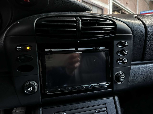 Porsche 911 cabriolet carrera 3.4 996 (hardtop) 300pk 2001 youngtimer - afbeelding 11 van  25