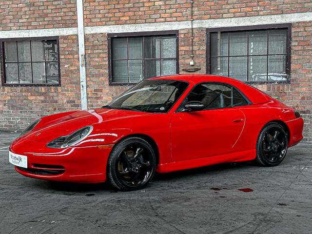 Porsche 911 cabriolet carrera 3.4 996 (hardtop) 300pk 2001 youngtimer - afbeelding 17 van  29