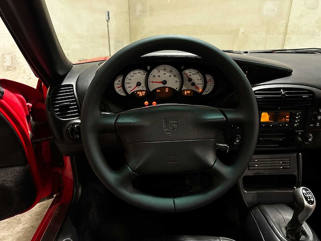 Porsche 911 cabriolet carrera 4 996 3.4 300pk 2000 youngtimer - afbeelding 13 van  38