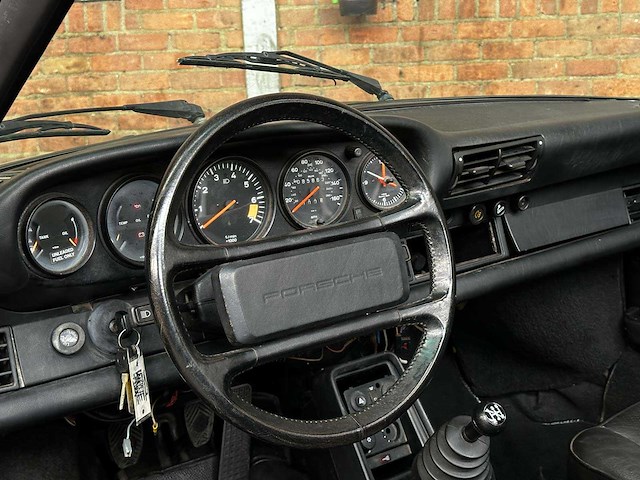 Porsche 911 carrera 3.2 cabriolet 230pk 1985 - afbeelding 10 van  30