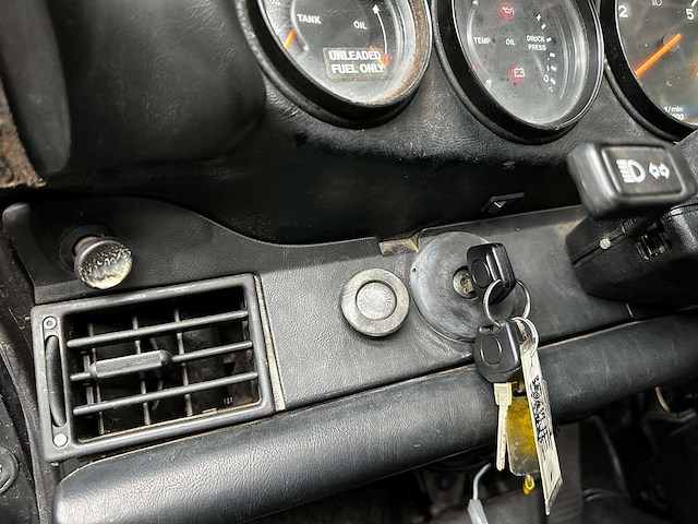 Porsche 911 carrera 3.2 cabriolet 230pk 1985 - afbeelding 16 van  30