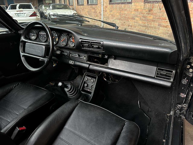 Porsche 911 carrera 3.2 cabriolet 230pk 1985 - afbeelding 20 van  30