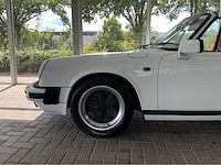 Porsche 911 carrera 3.2 cabriolet pure klasse uit 1985 handgeschakeld marge auto - afbeelding 29 van  34