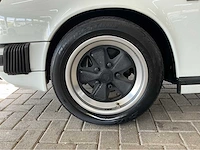 Porsche 911 carrera 3.2 cabriolet pure klasse uit 1985 handgeschakeld marge auto - afbeelding 32 van  34