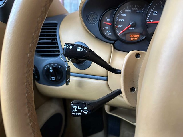 Porsche 911 carrera 3.4 996 coupé 300pk 1998, hhz-60-d - afbeelding 24 van  38