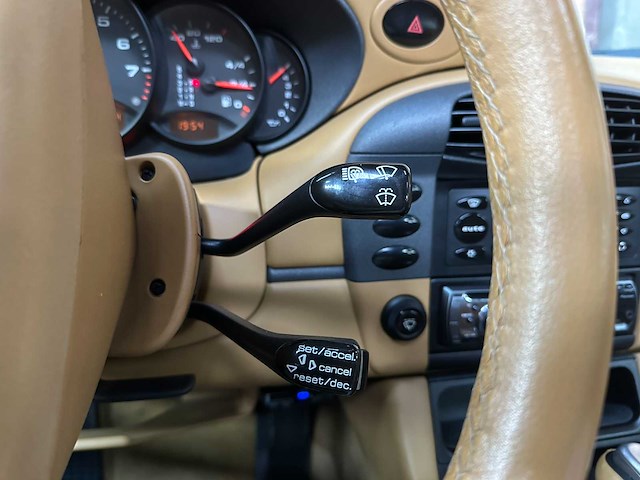 Porsche 911 carrera 3.4 996 coupé 300pk 1998, hhz-60-d - afbeelding 25 van  38