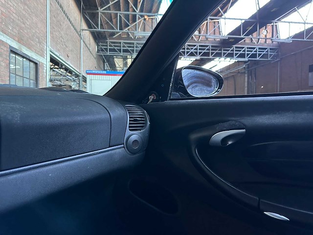 Porsche 911 carrera 4 3.4 996 300pk 1999 youngtimer - afbeelding 20 van  26