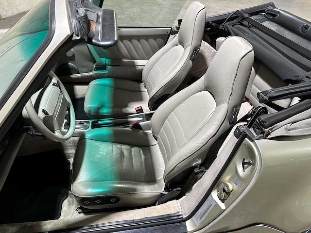 Porsche 911 carrera 4 3.6 -automaat- 250pk 1990 - afbeelding 20 van  35