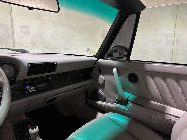 Porsche 911 carrera 4 3.6 -automaat- 250pk 1990 - afbeelding 20 van  52