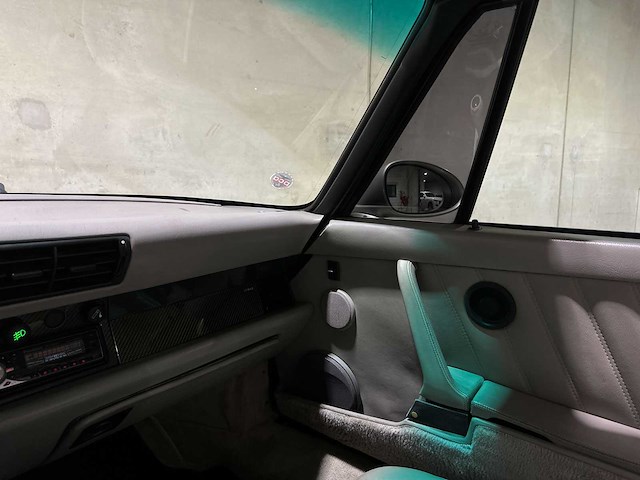 Porsche 911 carrera 4 3.6 -automaat- 250pk 1990 - afbeelding 29 van  45
