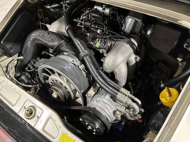 Porsche 911 carrera 4 3.6 -automaat- 250pk 1990 - afbeelding 34 van  45