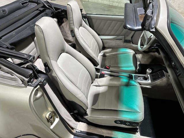 Porsche 911 carrera 4 3.6 -automaat- 250pk 1990 - afbeelding 37 van  45
