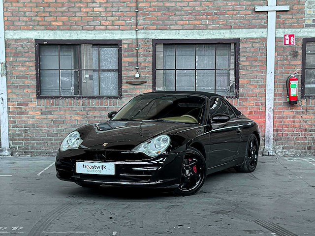 Porsche 911 carrera 4 cabriolet 3.6 996 320pk 2002 youngtimer handgeschakeld - afbeelding 16 van  36