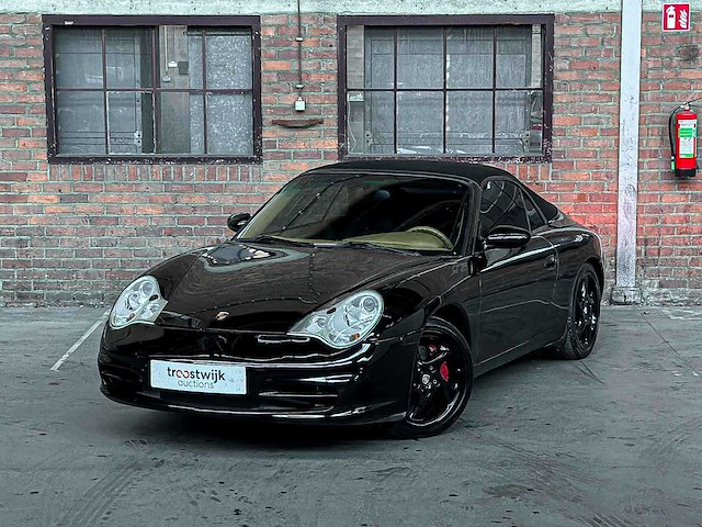 Porsche 911 carrera 4 cabriolet 3.6 996 320pk 2002 youngtimer handgeschakeld - afbeelding 30 van  35