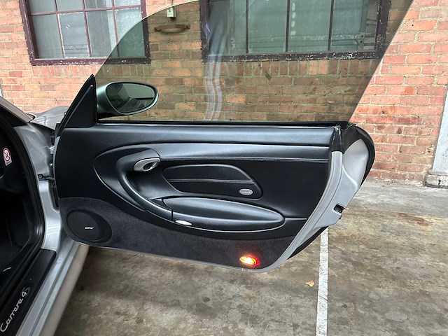 Porsche 911 carrera 4s 3.6 996 320pk 2002 youngtimer - afbeelding 38 van  42