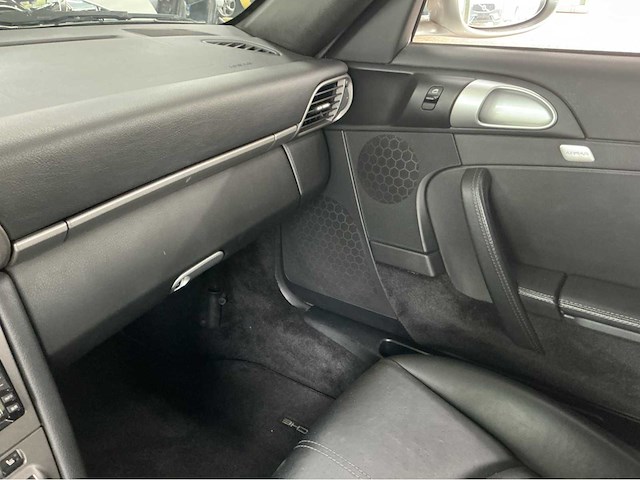Porsche 911 carrera 997 coupé | 3.6 | 2004 | youngtimer | 325 pk | xenon | btw auto - afbeelding 15 van  22