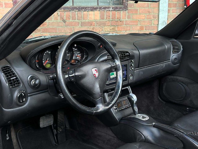 Porsche 911 carrera cabriolet 3.4 996 300pk 2001 youngtimer - afbeelding 13 van  31