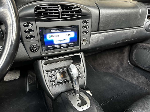 Porsche 911 carrera cabriolet 3.4 996 300pk 2001 youngtimer - afbeelding 18 van  31