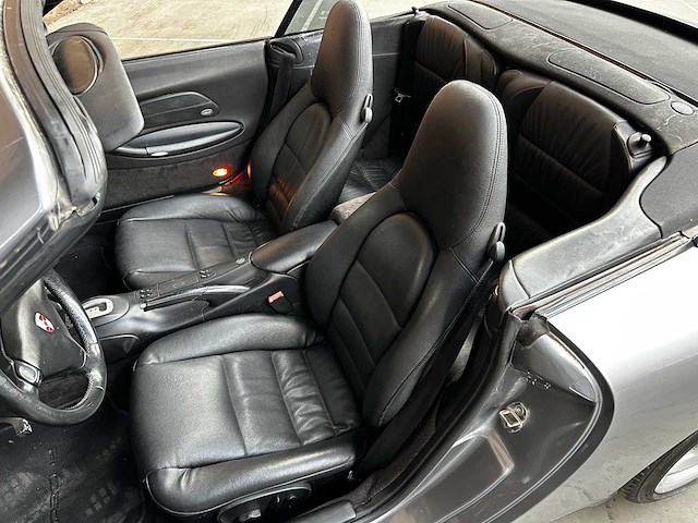 Porsche 911 carrera cabriolet 3.4 996 300pk 2001 youngtimer - afbeelding 21 van  31