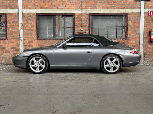 Porsche 911 carrera cabriolet 3.4 996 300pk 2001 youngtimer - afbeelding 13 van  31
