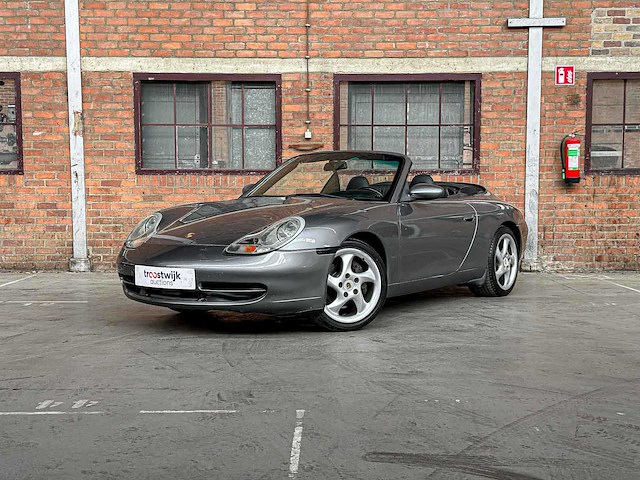 Porsche 911 carrera cabriolet 3.4 996 300pk 2001 youngtimer - afbeelding 23 van  31