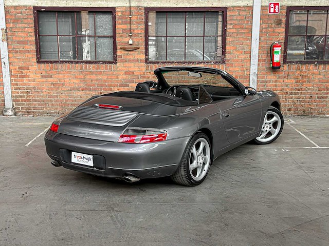 Porsche 911 carrera cabriolet 3.4 996 300pk 2001 youngtimer - afbeelding 4 van  34